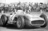 Mercedes Rückspiegel: Am 24. Juni 2011 wäre der Rennfahrer Juan Manuel Fangio 100 Jahre alt gewor­den : Der fünffache F1-Weltmeister war Chef­pi­lot des Mer­ce­des-Benz Teams in den Jah­ren 1954 und 1955 