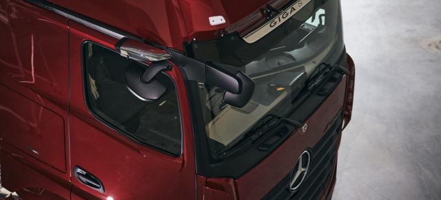 Mercedes-Benz Trucks präsentiert 2. Generation der MirrorCam: Verbesserte Rücksicht dank optimiertem  Spiegelkamerasystem