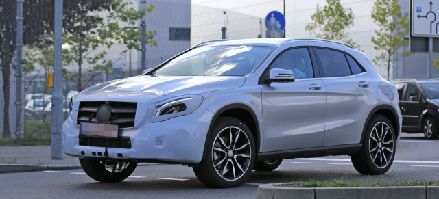 Erlkönig erwischt: Mercedes-Benz GLA - Fotos & Video: Spy Shot: Aktuelle Bilder vom Mercedes GLA Facelift (X156)
