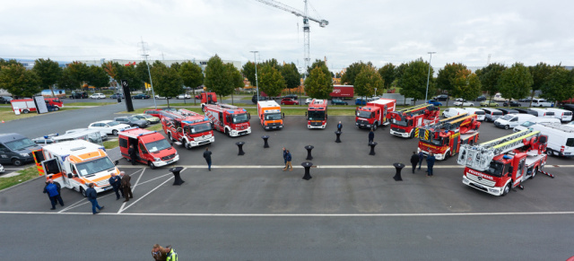 Mercedes-Benz Sonderfahrzeuge: Feuerwehr Roadshow mit Erlebnischarakter: Mercedes-Benz präsentiert modernen Stand der Feuerwehrtechnik 