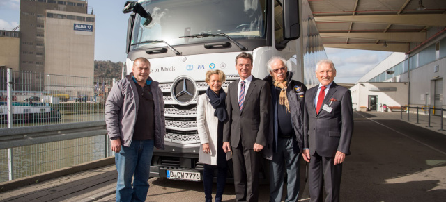 Daimler Syrienhilfe: Daimler Trucks schickt vierten Hilfskonvoi zu Flüchtlingslagern in die Südtürkei