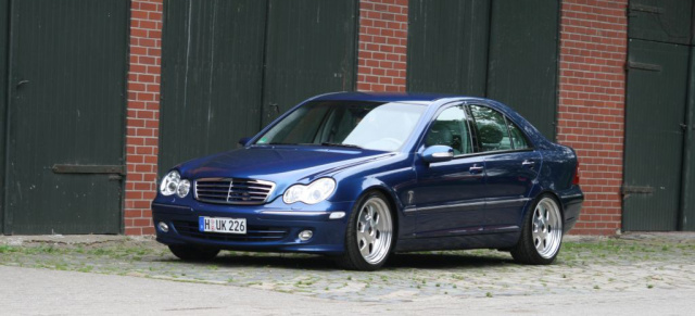 Blau & wow: Mercedes W203 zum Hingucker veredelt: Statt VW ein Mercedes: Ein braver C200 reift zur automobilen Sehenswürdigkeit