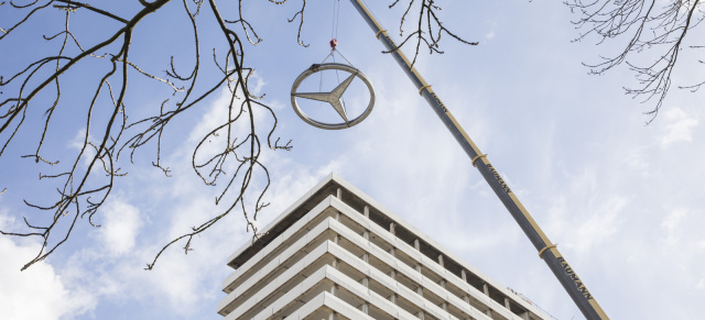 Reif fürs Museum:  Der Stern der „Bonner Republik“: Mercedes-Benz übergibt Markenzeichen des ehemaligen „Bonn-Center“ 