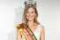 SCHÖNE STERNE® 2019: Die amtierende Miss Germany Nadine Berneis übergibt die Pokale