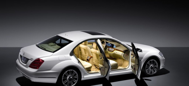 Modellpflege: Die neue S-Klasse : S 400 HYBRID: Weltweit sparsamste Luxuslimousine mit Benzinmotor