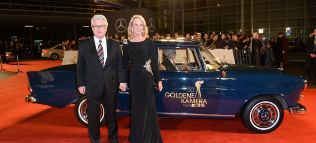 50 Jahre Goldene Kamera: Glanzvolle Momente mit Mercedes-Benz : 80 Mercedes-Benz Limousinen für die Stars aus Film und Fernsehen im Einsatz durch Hamburg 