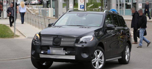 Erlkönig erwischt: Mercedes M-Klasse Facelift: Aktuelle Aufnahmen vom Mercedes ML-Prototypen mit weniger Tarnung