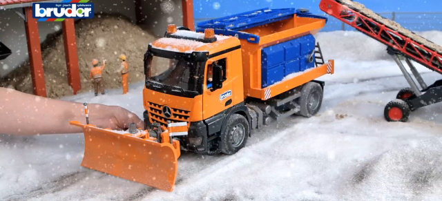 Für kleine Mercedes-Truck-Fans: Spielzeug-LKW-von BRUDER: Klein und großartig: Vier Videos zu Mercedes-Benz-Spielzeug-Lastwagen