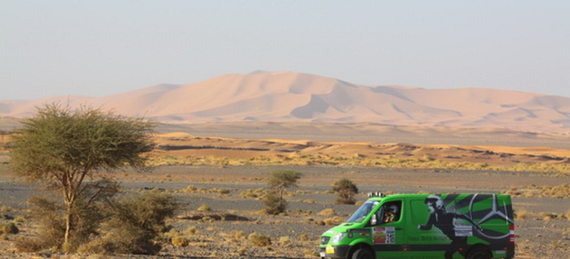 23. Rallye Aicha des Gazelles: 3. Etappe Tisserdimine (23.03.2013): Die 23. Rallye Aicha des Gazelles läuft - Mercedes-Benz hat vier Frauenteams mit Sprinter und Vito in die Wüste geschickt!  