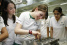 Frauensache: Girlsday bei Daimler am 26.04.2012: Daimler stellt beim Girls' Day rund 570 Schülerinnen technische Berufe vor
