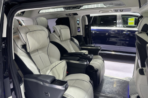 Faszination: Die V-Klasse-Luxusvans der Chinesen: In China mutiert V-Klasse  zur Luxuslounge auf Rädern - Sternstunde - Mercedes-Fans - Das Magazin für  Mercedes-Benz-Enthusiasten
