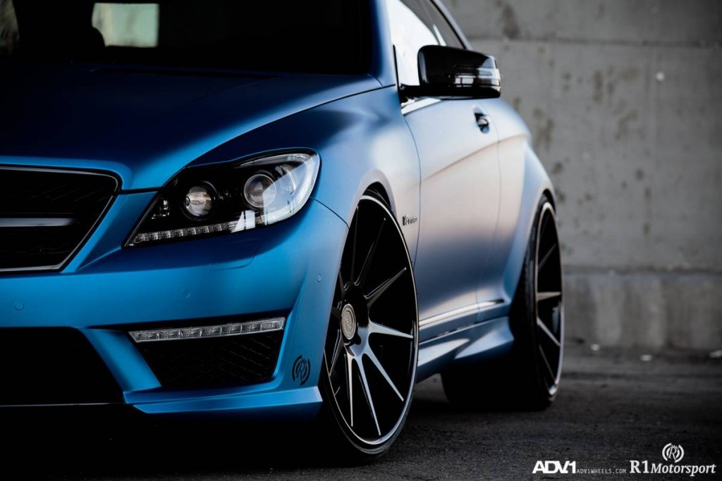 Blaue Sause Mercedes Cl63 Amg Von Der Richtig Coolen