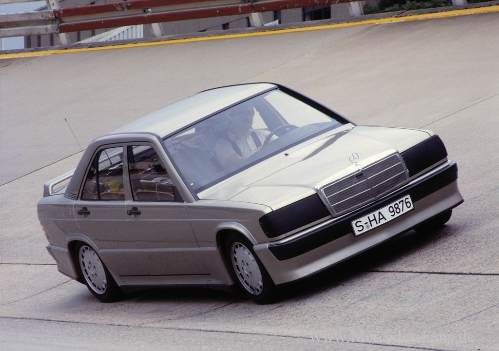 Kleines Auto großer Erfolg Der Mercedes Benz W 201 (1982