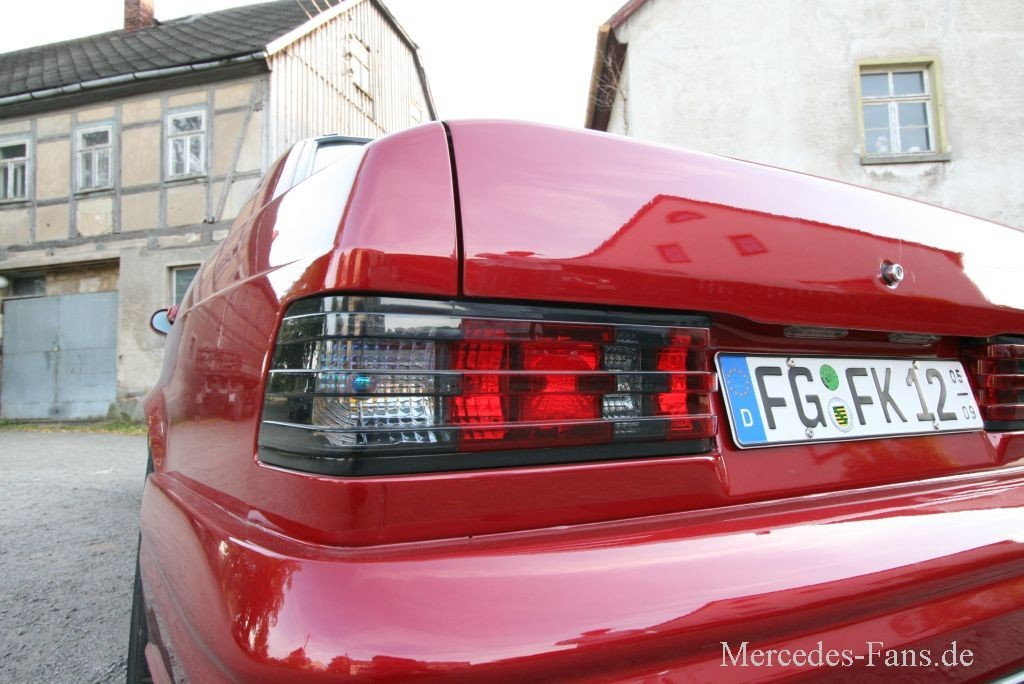 Außen uih innen hui Mercedes W201 190er mit dem vollem