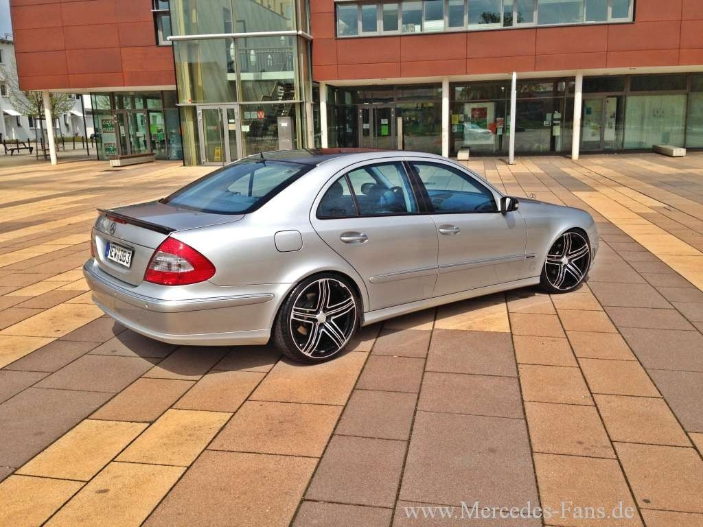 Schöner Silberling Mercedes 220 CDI (W211) 2003er E