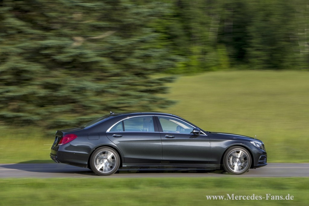 Удлиненный мерседес. Mercedes Benz s 65 AMG. Мерседес длинный. Мерседес удлиненный. Самый длинный Мерседес s класса.