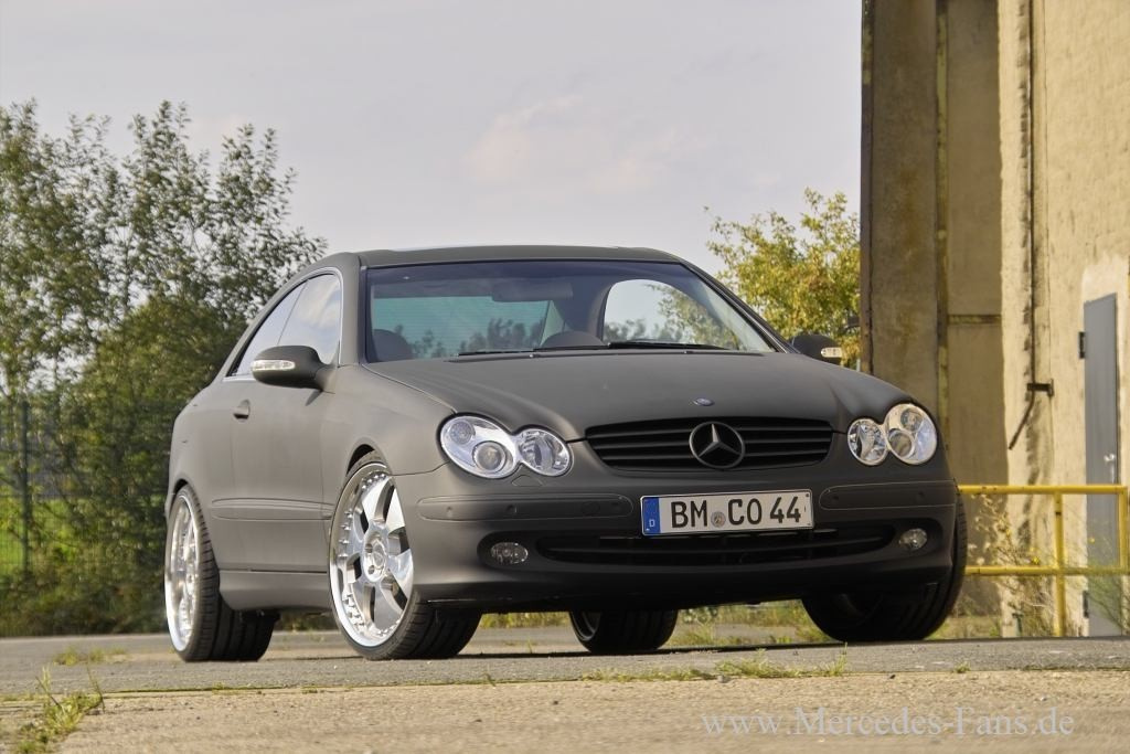 Der schöne Schein Mercedes CLK 500 2007er W209 wirkt