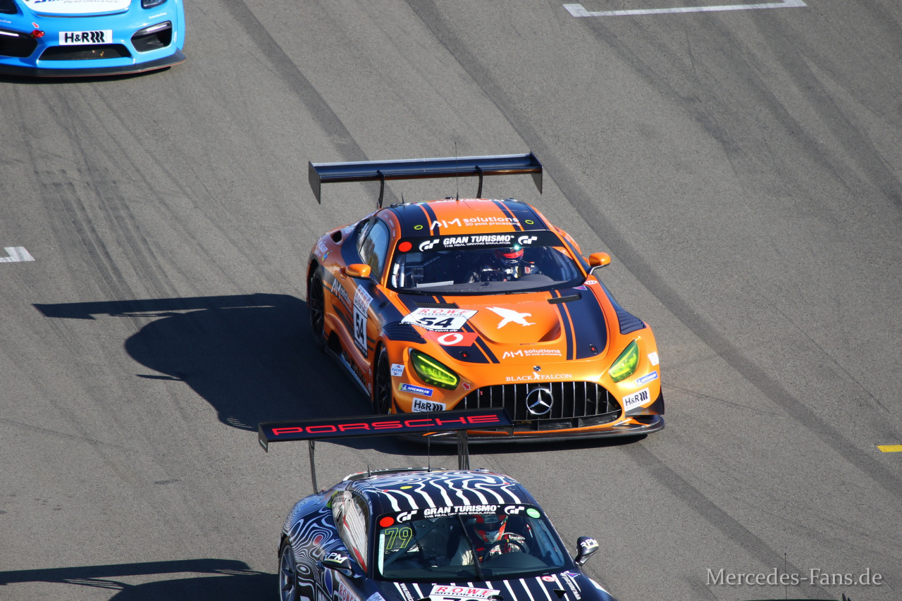 Der Neue Mercedes Amg Gt3 Evo Die Neue Kundensport Waffe Auf Der Nordschleife Fotostrecke Mercedes Fans Das Magazin Fur Mercedes Benz Enthusiasten