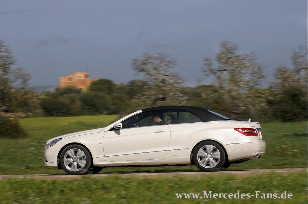 Zugnummer das Mercedes EKlasse Cabrio 250 CGI Ein