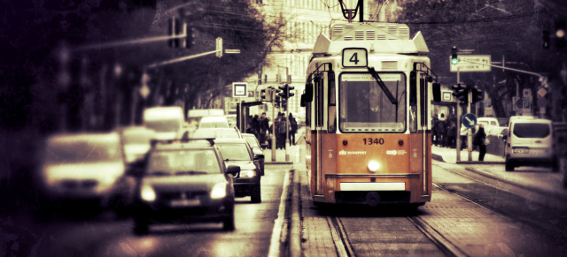 Kosten der Mobilität: Statistik: Preise für Bus & Bahn sind schneller als fürs Auto gestiegen