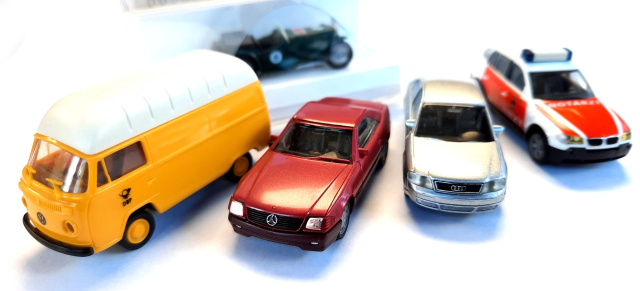 Mercedes für die Vitrine: Gebraucht aber geliebt: kleine Sammelautos zu kleinen Preisen von Modellautoland