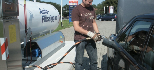 LPG als Alternative für Vielfahrer! Hohe Benzinpreise lenken die Blicke auf Autogas: Schock an der Zapfsäule: Benzinpreise auf Rekordhoch
