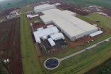 Globales Wachstum: Mercedes-Benz startet Pkw-Produktion in Brasilien:  Der Stern tanzt Samba: Neues Mercedes-Werk in  Iracemápolis eröffnet