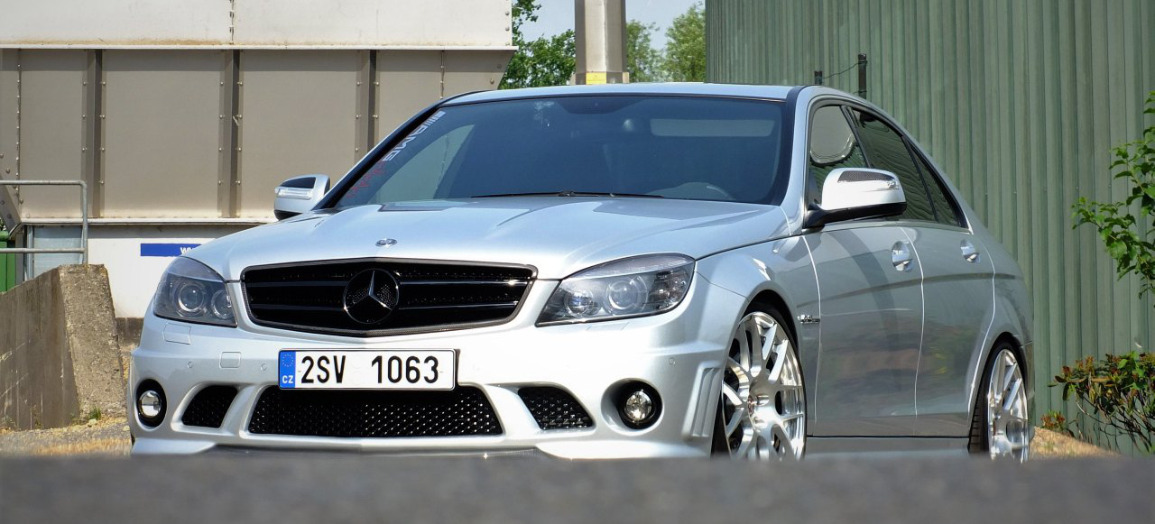 Fein Veredelt Mercedes Benz C63 Amg Schicker Tscheche Beim Mercedes C63 Amg Ging S Ans Feingemachte Auto Der Woche Mercedes Fans Das Magazin Fur Mercedes Benz Enthusiasten