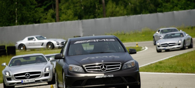  Mercedes AMG Fahrertraining:  Mit Sicherheit mehr Spaß erfahren : AMG Driving Academy 2010/2011: Neue Programme zur perfekten Fahrzeugbeherrschung 