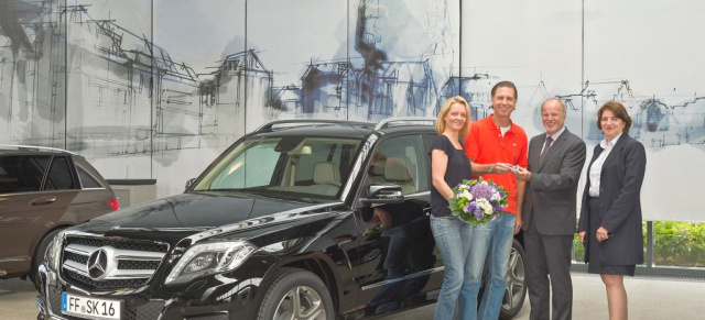 Erster GLK der neuen Generation verlässt das Kundencenter: Kompaktes SUV "made in Bremen" geht an Kunden aus Frankfurt/Oder