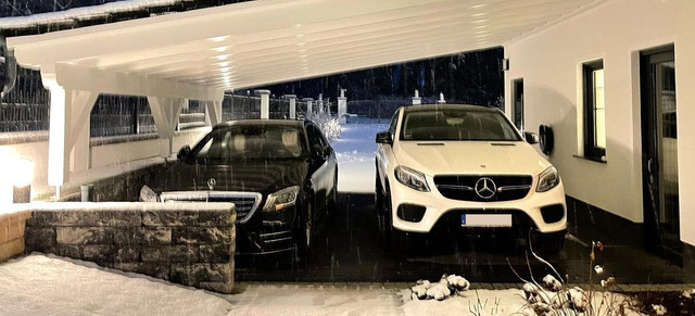 Carport vs. Garage für den eigenen Mercedes: Den eigenen Mercedes unter einem Carport parken – welche Vorteile hat das?