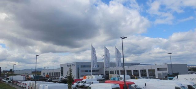 Mercedes-Benz eröffnet neues Nutzfahrzeugzentrum in Kassel direkt an der A7: Alle Service- und Vertriebsleistungen für LKW, Transporter, Busse, Unimog und Sonderfahrzeuge gebündelt an einem zentralen Standort