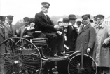 Mercedes-Benz: Meilenstein: Patentanmeldung von Carl Benz am 29. Januar 1886: Geburt des Automobils vor 130 Jahren