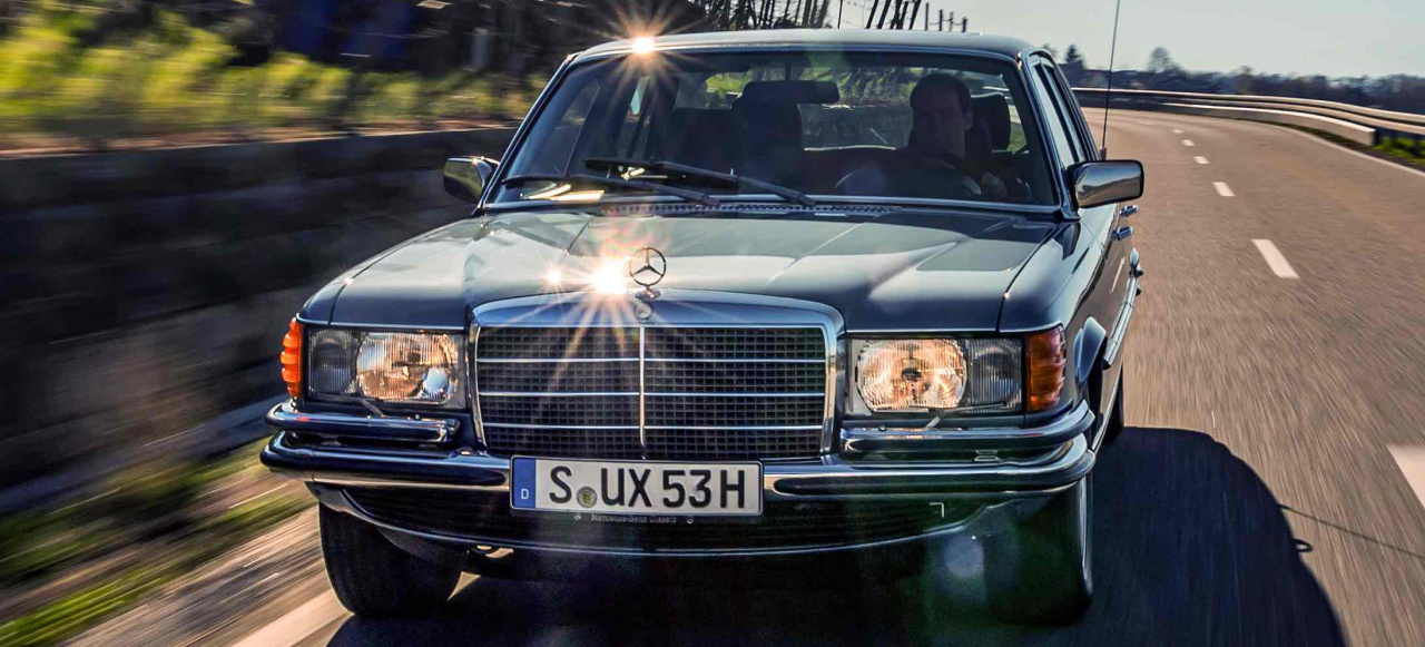 Der Mercedes-Benz 450 SEL 6.9 (W116) feiert 50. Geburtstag: Premiere im Jahr 1975: Eine S-Klasse schöpft aus dem Vollen