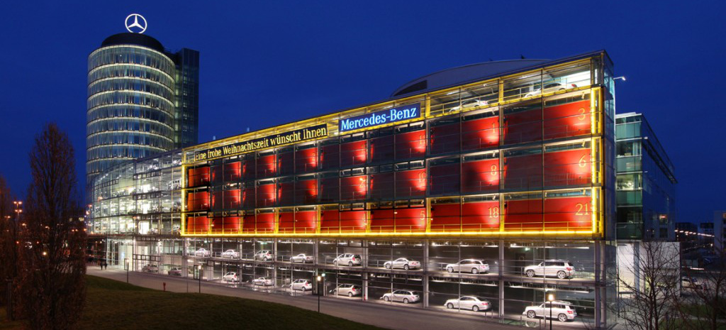 60 Jahre Sl Adventskalender 2012 Der Grosste Automobile Adventskalender Deutschlands Steht In Diesem Jahr Bei Mercedes Benz Munchen News Mercedes Fans Das Magazin Fur Mercedes Benz Enthusiasten