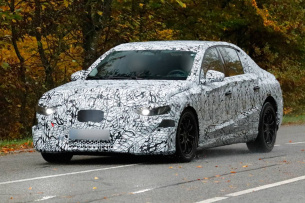 Spy Shot Debüt: Erste Bilder von der Mercedes E-Klasse EQ
