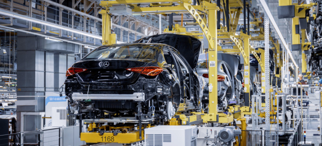 Stimmungsbarometer Automotive: Deutsche Automobilindustrie rechnet 2021 mit Erholung