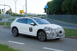 Erste Bilder vom EQS SUV Facelift 2026