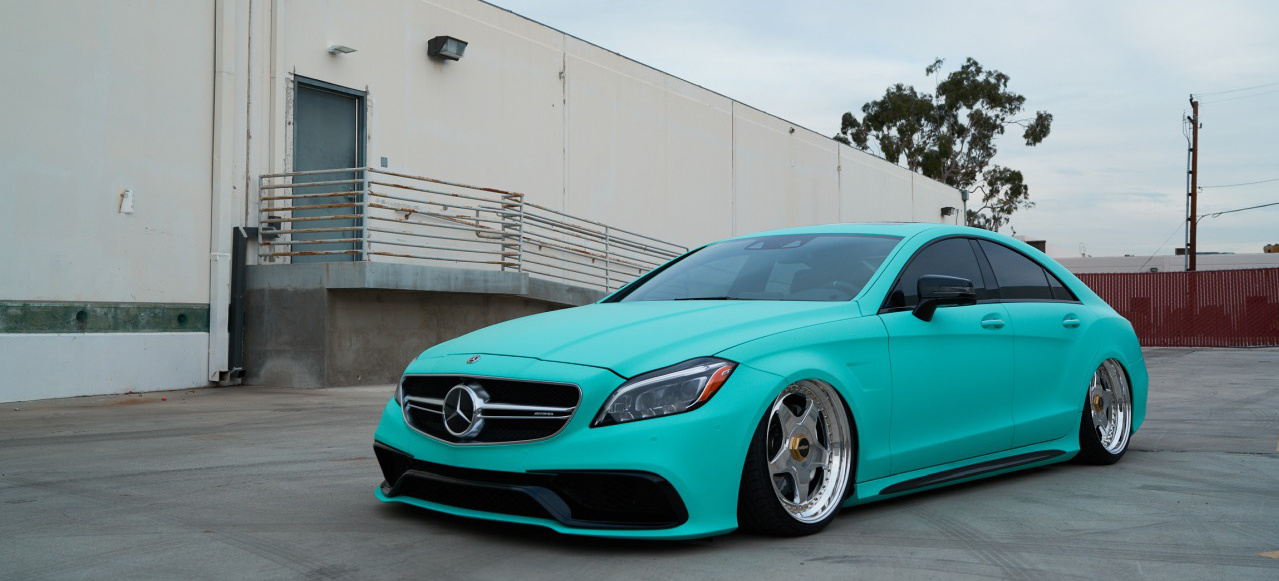 Mercedes Cls 63 Amg Lowdown Beim Mintgrunen Cls 63 Amg Performance Mercedes Fans Das Magazin Fur Mercedes Benz Enthusiasten