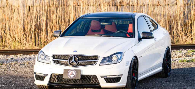 Easy going: Mercedes C63 AMG von "Inspired Autosport": Mit wenigen Mitteln wurde bei dem Mercedes AMG Sportwagen der Performance-Faktor angehoben.