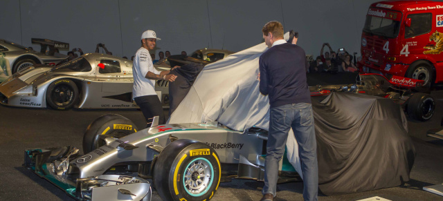 Jetzt neu im Mercedes-Benz Museum: : Meisterwagen von Hamilton und Wehrlein