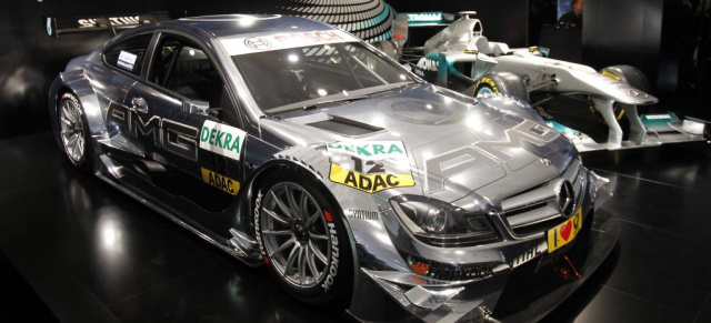 IAA Premiere: DTM Mercedes AMG 2012: Michael Schumacher und Nico Rosberg enthüllten das DTM AMG Mercedes C-Coupé auf der IAA