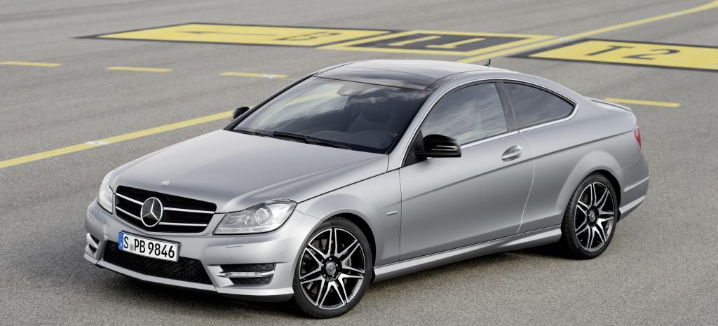 Mercedes Offensive Aktuell Neue Modelle Fur C Und E Klasse Mit Zahlreichen Neuheiten Wertet Mercedes Benz Das Aktuelle Modellpogramm Auf News Mercedes Fans Das Magazin Fur Mercedes Benz Enthusiasten