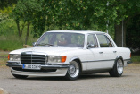Schöner Autowagen: 1978 Mercedes-Benz S-Klasse 450 SEL (V116): Zeitgenössisches Tuning an einer Mercedes-Benz S-Klasse-Limousine