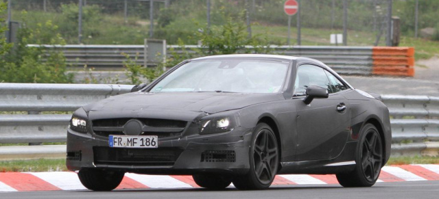 Erlkönig erwischt: Mercedes SL 63 AMG im Video: Bewegte Bilder von der Erprobung des AMG Luxusroadsters auf dem Nürburgring