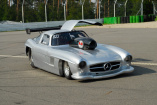 Flying Legend - der unglaublichste 300 SL der Welt!: Gullwing Dragstar "300 SL" für die Viertelmeile: Kein  SL-Flügeltürer ist stärker und schneller!