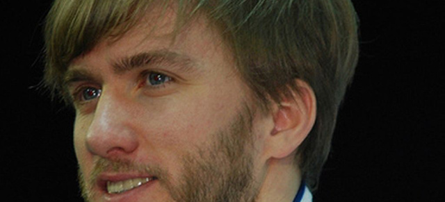Nick Heidfeld von Mercedes GP Petronas freigestellt : Formel-1 Rennfahrer Nick Heidfeld wird Testfahrer von Pirelli