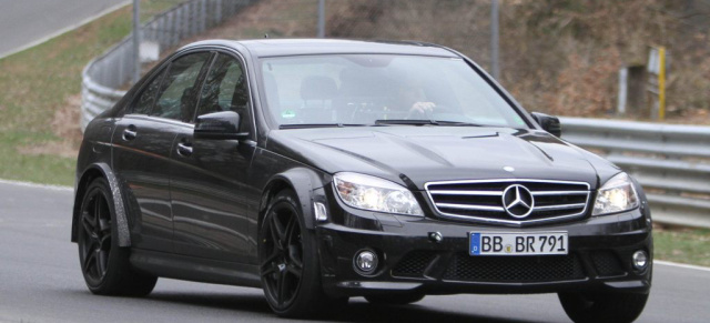 Erlkönig erwischt: Mercedes  C63 AMG Black Series?: Aktuelle Bilder von dem sportlichsten C-Klasse Prototypen mit Stern 