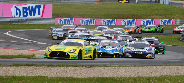 ADAC GT Masters Saisonauftakt in Oschersleben: Glanztat der MANN-FILTER Mamba am Samstag, Niete beim Regenpoker am Sonntag