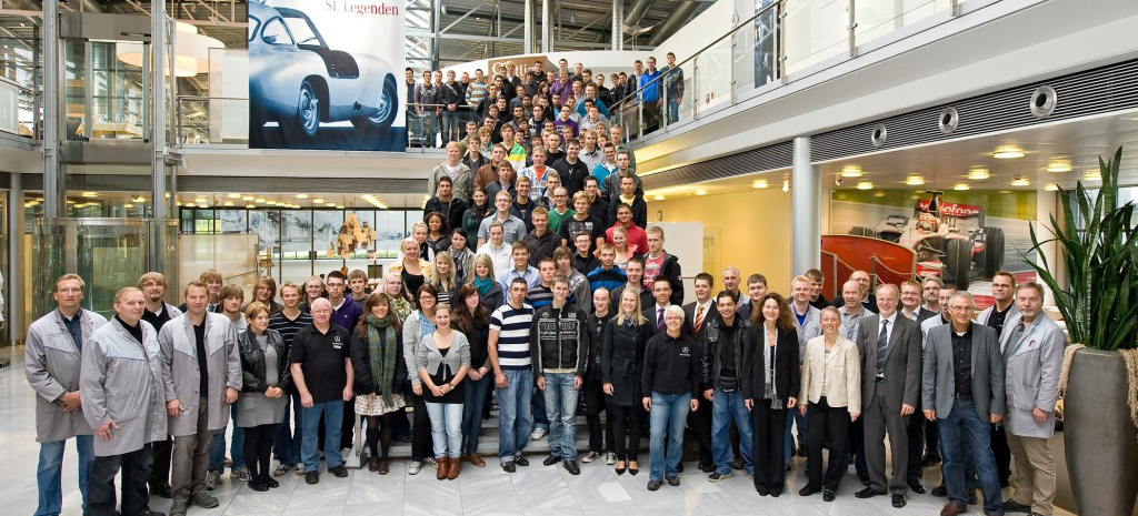 30 August Bring Deine Bewerbung Mit Bewerbertag Im Mercedes Benz Werk Bremen Ausbildung Mit Zukunft Im Mercedes Benz Werk Bremen Uber 100 Offene Stellen Zu Besetzen News Mercedes Fans Das